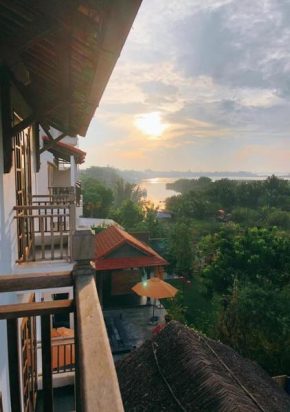 Calm House Hotel Hoi An 1